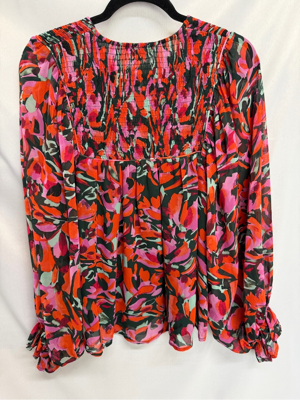 Entro Smocked Yoke Long Sleeve Blouse Pink Red Floral Abstract Medium - Picture 6 of 10